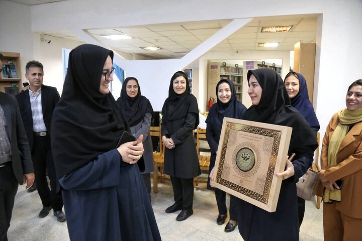بازدید دبیرکل از کتابخانه شهید بهشتی آشخانه