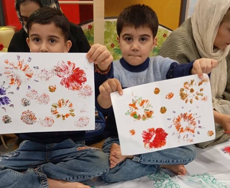 کارگاه «لبخند دختران آفتاب» در بخش کودک کتابخانه پارک‌شهر تهران
