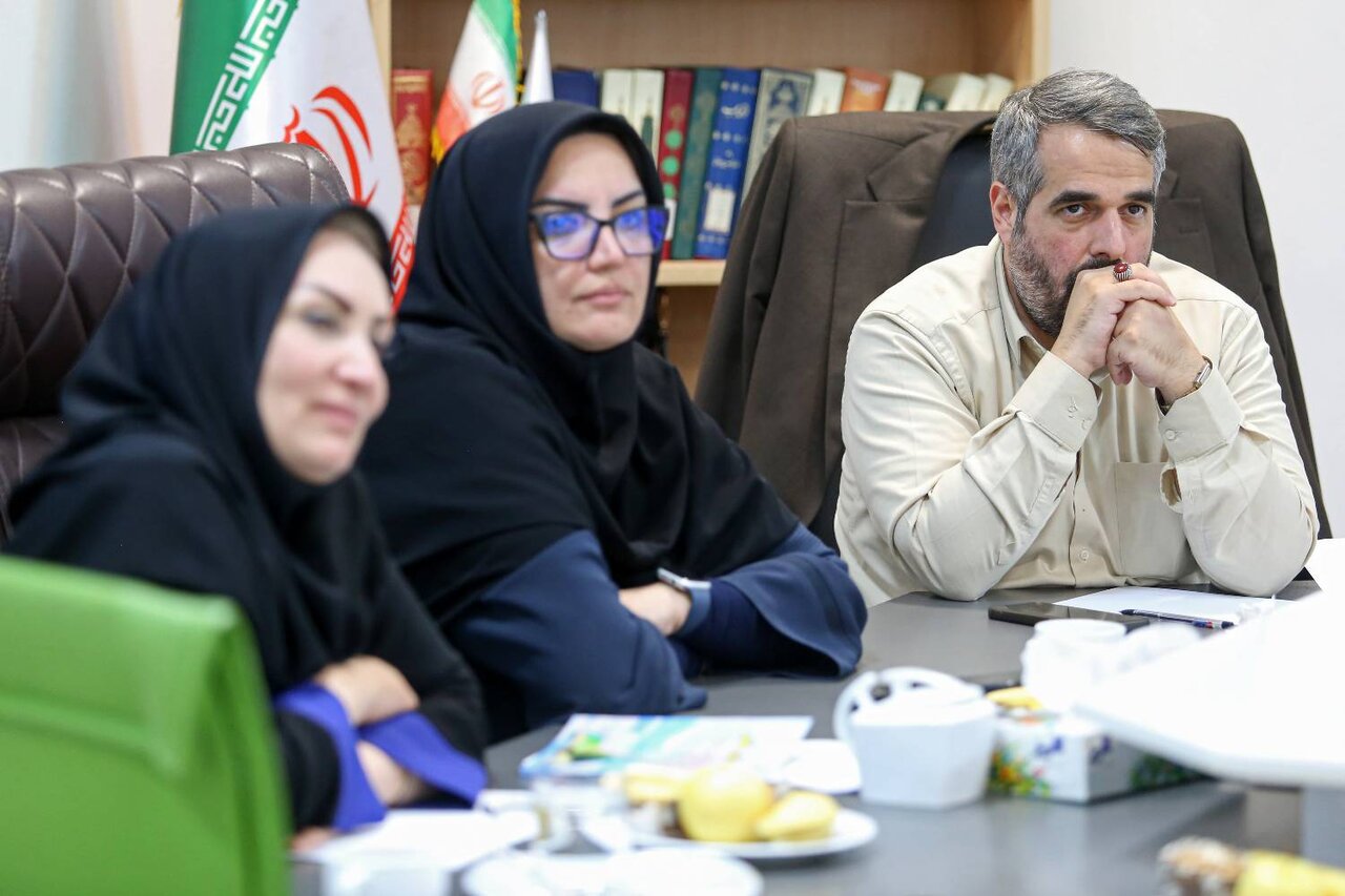 دیدار و گفت‌وگوی چهره‌به‌چهره با کتابداران خراسان شمالی