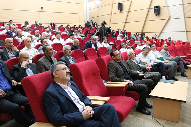 پنجمین محفل ادبی «پنجره فولاد» با سرودن اشعار در وصف اهلبیت (ع) برگزار شد