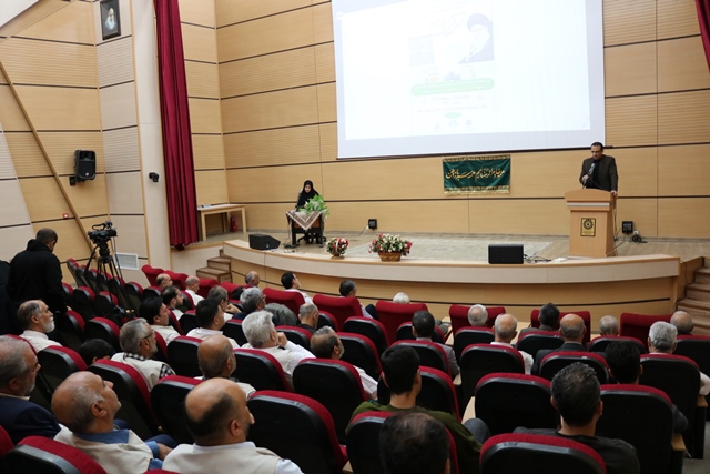 پنجمین محفل ادبی «پنجره فولاد» با سرودن اشعار در وصف اهل‌بیت (ع) برگزار شد