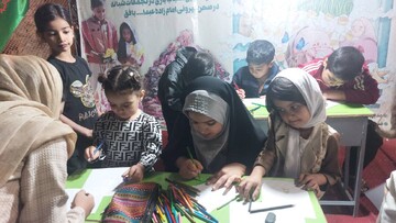ایستاده برای ایران/جایی که کتاب، خانواده ها و مسئولین به هم می رسند