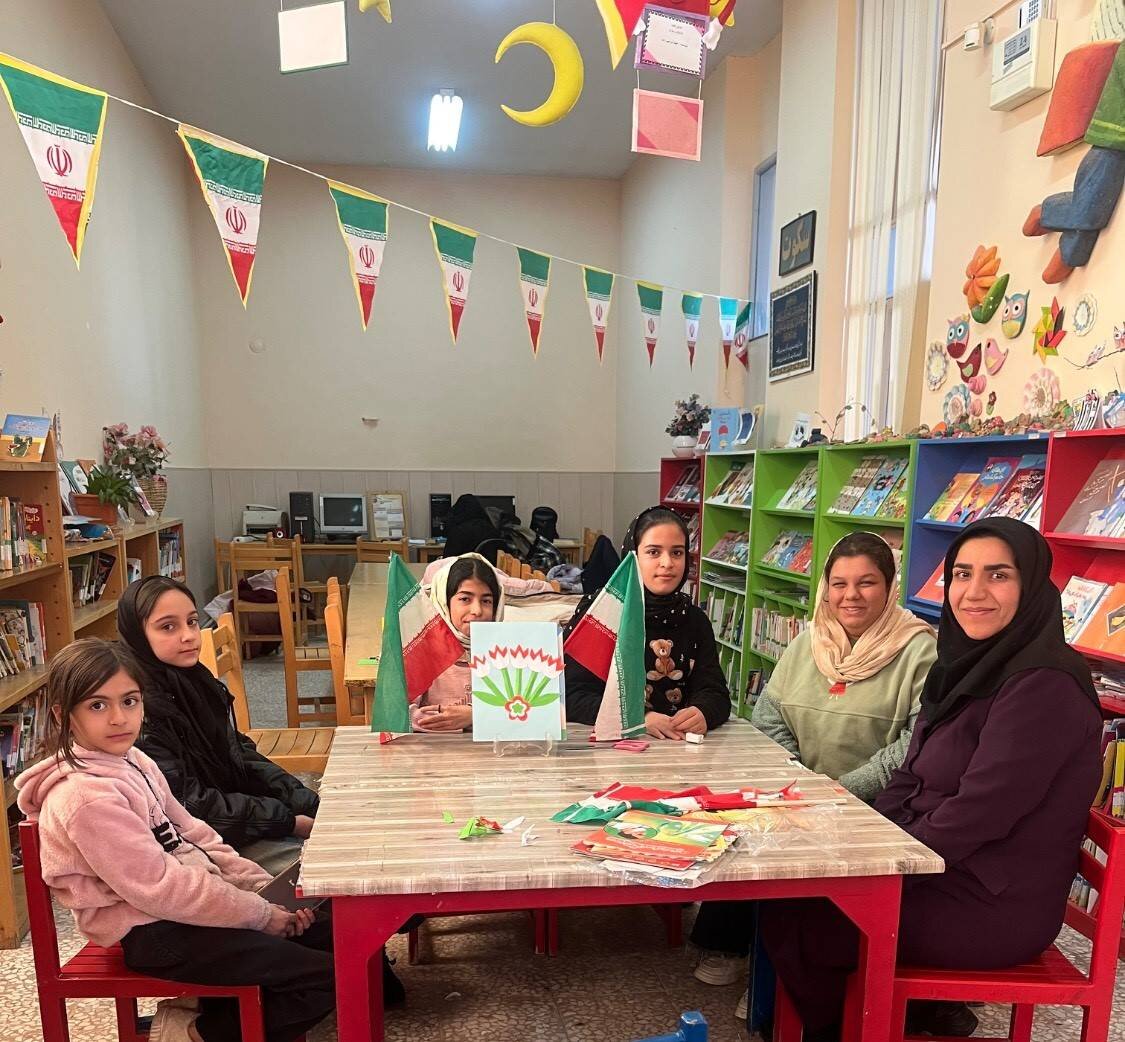 «دخترانِ ایران» در کانونِ برنامههای فرهنگی کتابخانهها؛ روایتی از جشنهای میلاد در کتابخانه های شهرستان ابهر