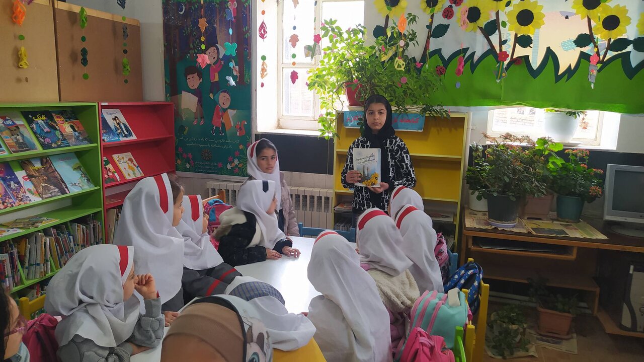 «دخترانِ ایران» در کانونِ برنامههای فرهنگی کتابخانهها؛ روایتی از جشنهای میلاد در کتابخانه های شهرستان ابهر