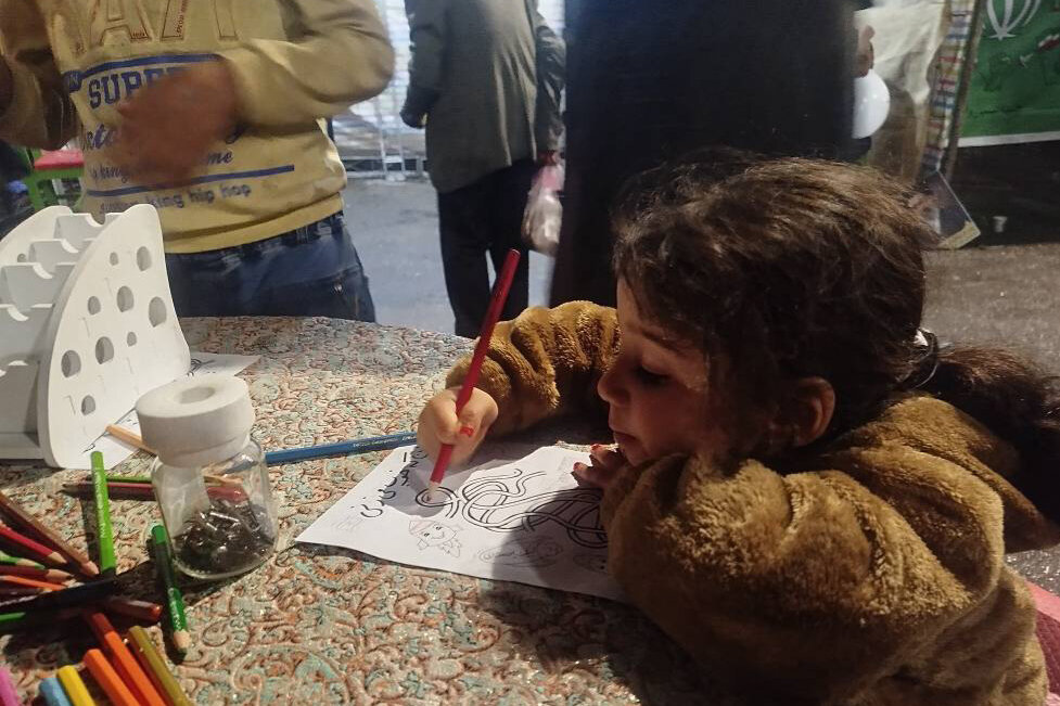 بازدید فرمانده سپاه امیرالمؤمنین(ع) استان ایلام از غرفه فرهنگی کتابخانههای عمومی