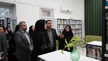 یک قرن دانایی: آیین بازگشایی کتابخانه عمومی شریعتی مشهد و رونمایی از تمبر آن