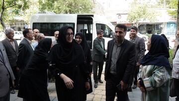 یک قرن دانایی: آیین بازگشایی کتابخانه عمومی شریعتی مشهد و رونمایی از تمبر آن