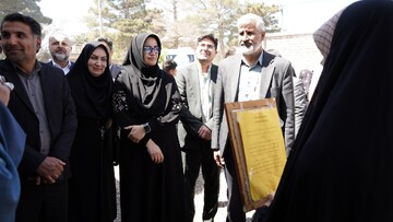 آیین افتتاح پیشخان کتابخانه عمومی زنده‌یاد پروین کریمی (۲)