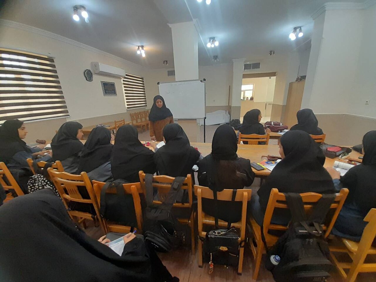 پویش بزرگ «قرار آموزشی» در کتابخانه امام جعفر صادق (ع) زاهدشهر برگزار شد
