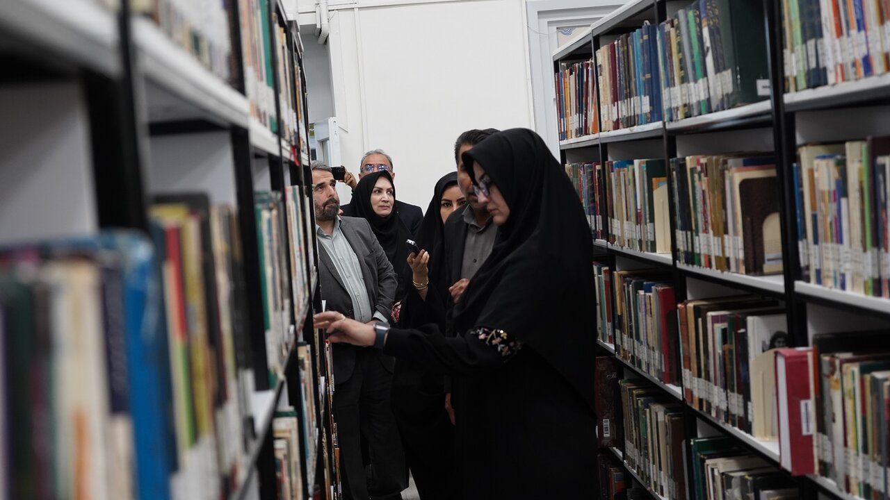 کتابخانه شریعتی مشهد، جزو سه کتابخانه قدیمی و هویتبخش کشور است