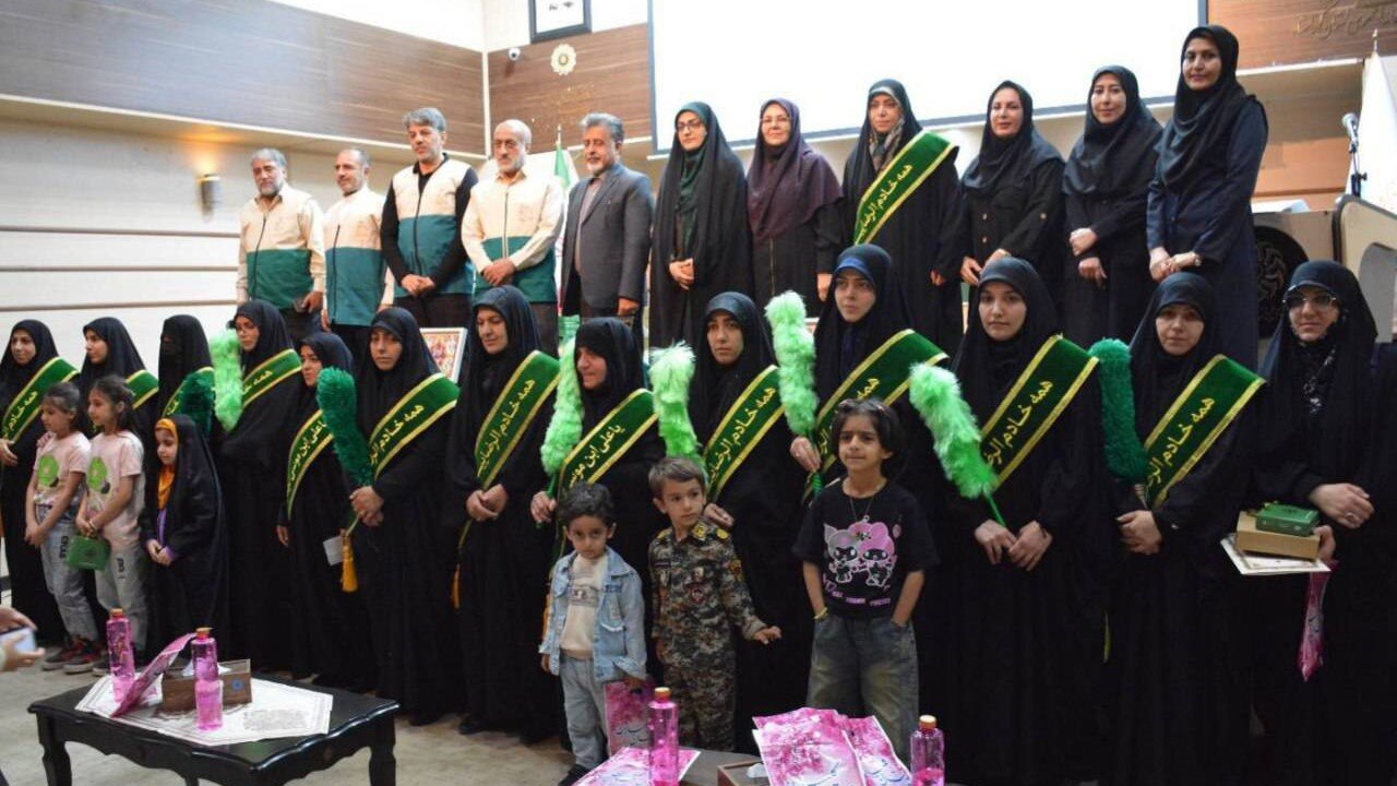 ویژهبرنامه «شکوه مادری» در کتابخانه عمومی امیرکبیر کرمانشاه برگزار شد