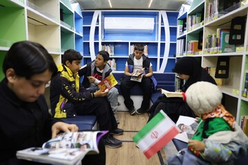 بازدید از کتابخانه سیار شاهرود