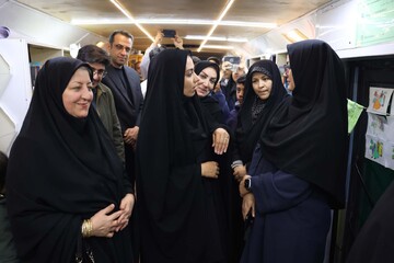 بازدید از کتابخانه سیار شاهرود