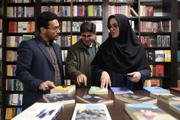 بازدید از کتابخانه سیار شاهرود