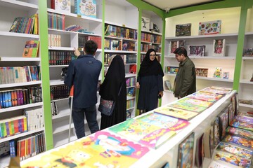 بازدید از کتابخانه سیار شاهرود