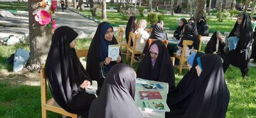 به مناسبت دهه‌ی کرامت گعده های دخترانه با حضور اساتیدمکان پارک وحدت خیابان جعفریکتابخانه بحرالعلوم