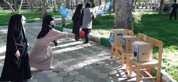 به مناسبت دهه‌ی کرامت گعده های دخترانه با حضور اساتیدمکان پارک وحدت خیابان جعفریکتابخانه بحرالعلوم
