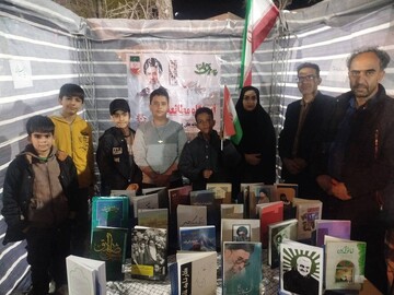 ایستگاه مطالعه  و کتابخوانی اداره کتابخانه های شهرستان ازنا در تجمعات شبانه