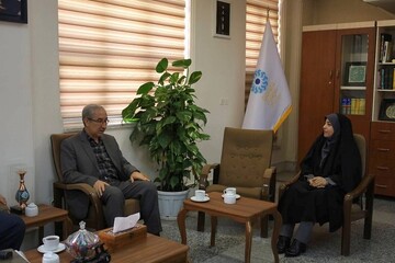 دیدار رئیس دانشگاه آفاق با مدیرکل کتابخانه‌های عمومی استان