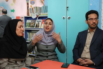 بازدید از کتابخانه عمومی 22 بهمن