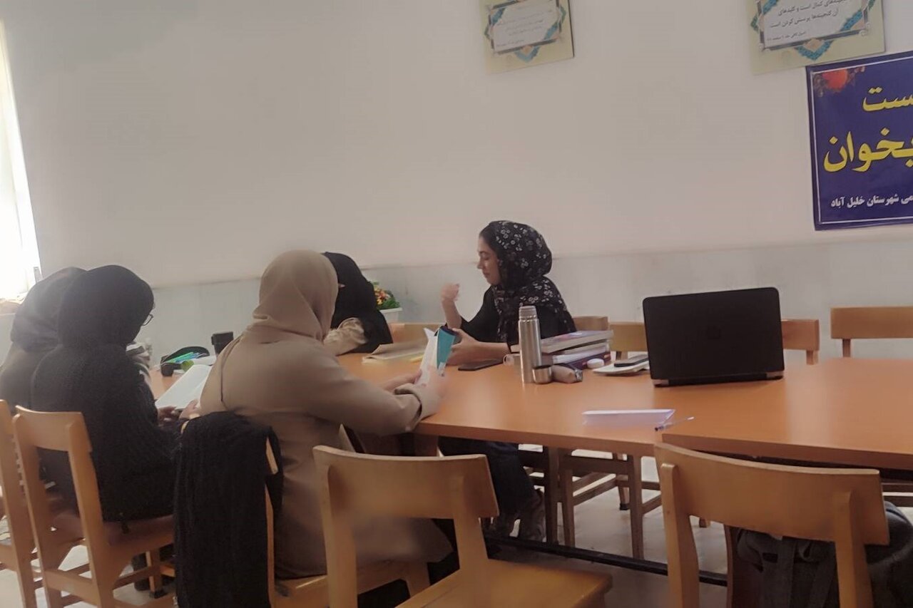 تجلی معارفرضوی در آینه کتاب؛ شور فرهنگی دختران خراسان در ضیافت کتابخانههای عمومی