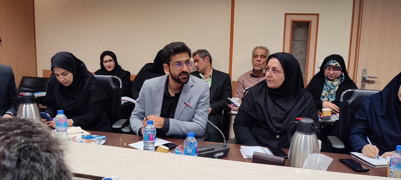 دومین نشست شورای اداری اداره کل کتابخانه های عمومی استان تهران برگزار شد