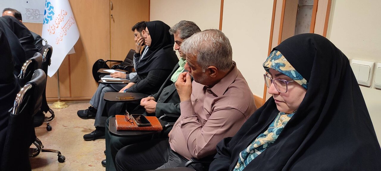 دومین نشست شورای اداری اداره کل کتابخانه های عمومی استان تهران برگزار شد