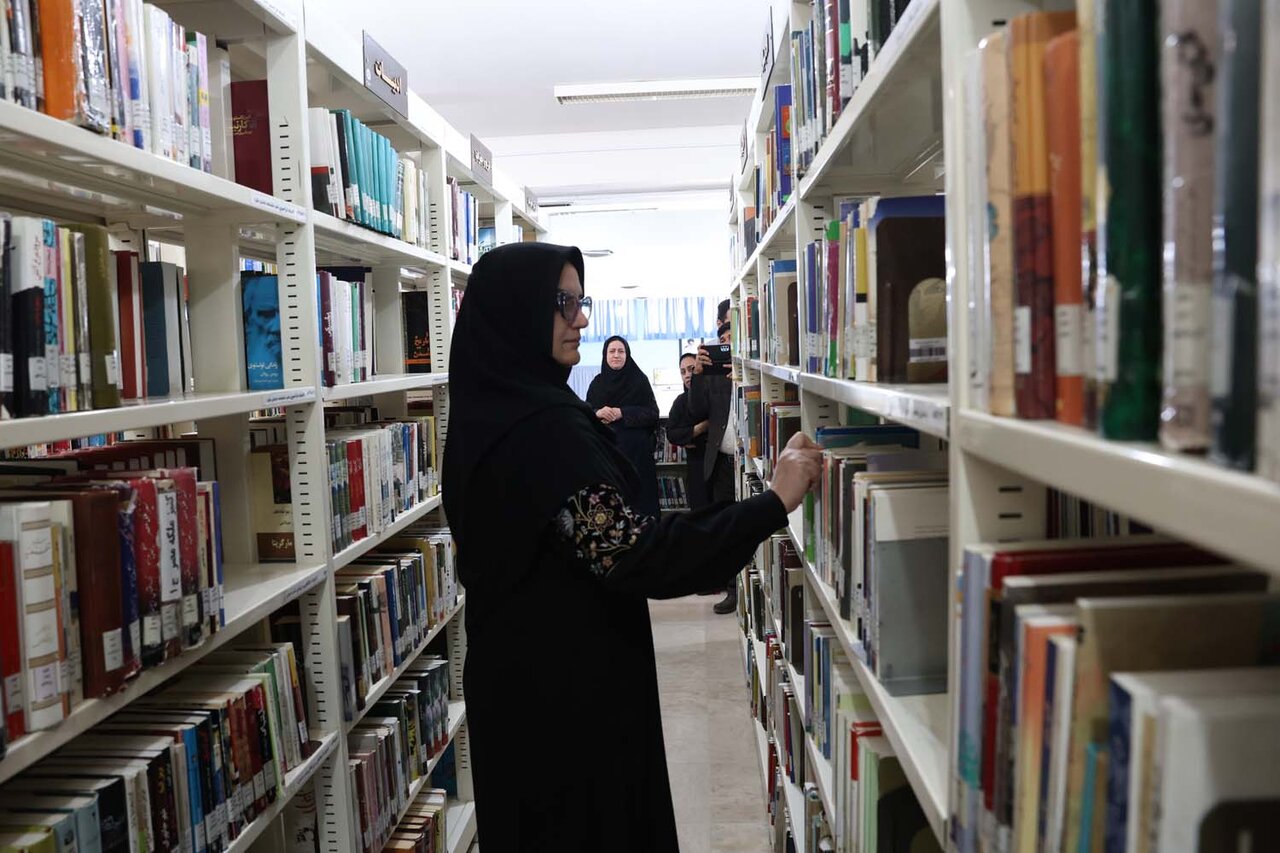 بازدید از دو کتابخانه عمومی در شاهرود