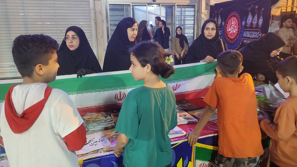 برپایی غرفه فرهنگی اداره کتابخانه‌های عمومی مسجدسلیمان