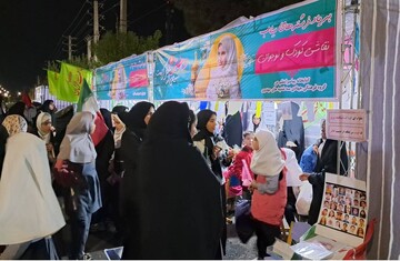 غرفه فرهنگی کتابخانه پیامبر اعظم (ص) در مسیر راهپیمایی عاشقان وطن در حسن‌آباد فشافویه