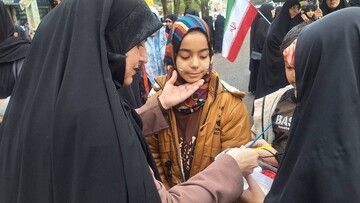 ویژه‌برنامه‌های فرهنگی به مناسبت دهه کرامت در  کتابخانه‌های عمومی شهرستان اسلام‌آباد غرب برگزار شد.