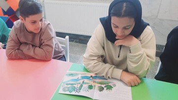 ویژه‌برنامه‌های فرهنگی به مناسبت دهه کرامت در  کتابخانه‌های عمومی شهرستان گیلانغرب برگزار شد.