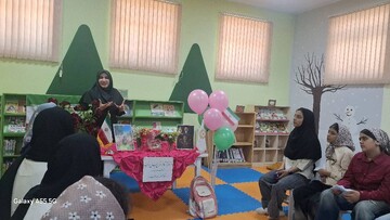 ویژه‌برنامه‌های فرهنگی به مناسبت دهه کرامت در  کتابخانه‌های عمومی شهرستان هرسین برگزار شد.