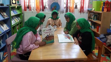 ویژه‌برنامه‌های فرهنگی به مناسبت دهه کرامت در  کتابخانه‌های عمومی شهرستان کرمانشاه برگزار شد.