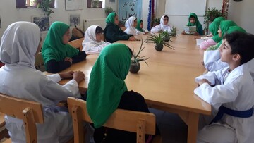 ویژه‌برنامه‌های فرهنگی به مناسبت دهه کرامت در  کتابخانه‌های عمومی شهرستان کرمانشاه برگزار شد.