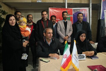 برپایی غرفه و میز خدمت اداره‌کل کتابخانه‌های عمومی در شهرکرد