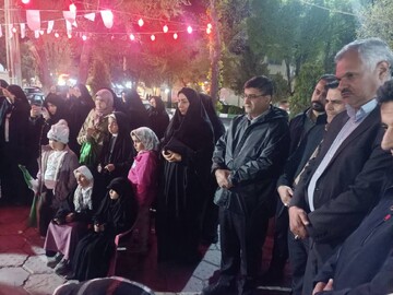 برپایی غرفه و میز خدمت اداره‌کل کتابخانه‌های عمومی در شهرکرد