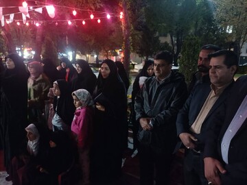 برپایی غرفه و میز خدمت اداره‌کل کتابخانه‌های عمومی در شهرکرد