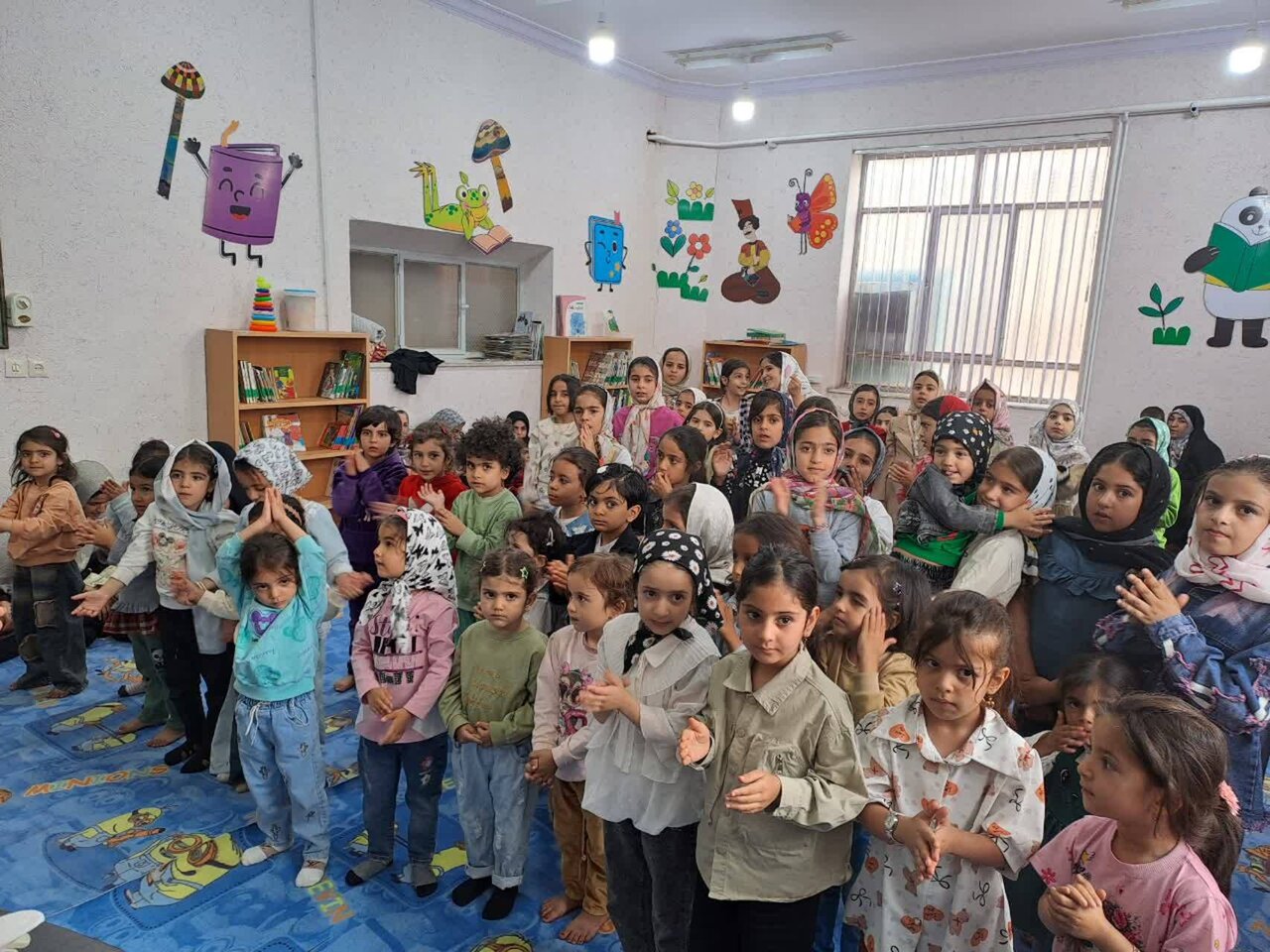 جشن دهه کرامت و روز دختر در کتابخانههای عمومی شهرستان های یزد برگزار شد