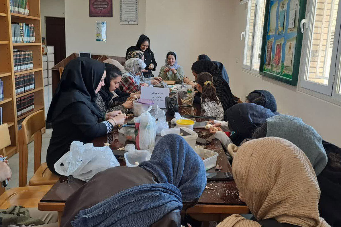 برگزاری برنامه‌های فرهنگی هنری در کتابخانه های عمومی استان مرکزی