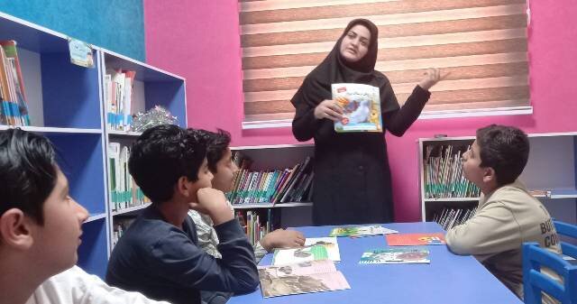 ویژهبرنامههای فرهنگی، ادبی و هنری کتابخانههای عمومی کرمان به مناسبت دهه کرامت