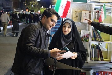 همدلی و همراهی مثال‌زدنی در موکب فرهنگی «ایستاده برای ایران» اداره‌کل کتابخانه‌های عمومی استان