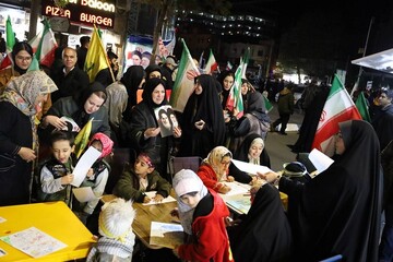 همدلی و همراهی مثال‌زدنی در موکب فرهنگی «ایستاده برای ایران» اداره‌کل کتابخانه‌های عمومی استان