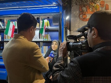 همدلی و همراهی مثال‌زدنی در موکب فرهنگی «ایستاده برای ایران» اداره‌کل کتابخانه‌های عمومی استان