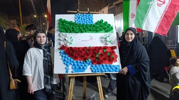 قاب های ماندگار با نقشه ایران عزیز از حضور مردم در سنگر فرهنگی اداره کل کتابخانه های لرستان در شب های همدلی و اتحاد