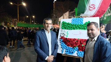 قاب های ماندگار با نقشه ایران عزیز از حضور مردم در سنگر فرهنگی اداره کل کتابخانه های لرستان در شب های همدلی و اتحاد