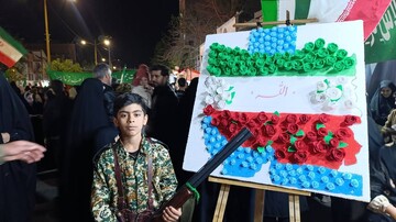 قاب های ماندگار با نقشه ایران عزیز از حضور مردم در سنگر فرهنگی اداره کل کتابخانه های لرستان در شب های همدلی و اتحاد