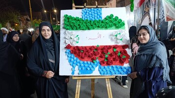 قاب های ماندگار با نقشه ایران عزیز از حضور مردم در سنگر فرهنگی اداره کل کتابخانه های لرستان در شب های همدلی و اتحاد