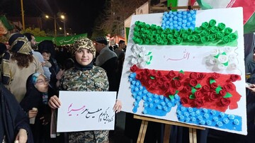 قاب های ماندگار با نقشه ایران عزیز از حضور مردم در سنگر فرهنگی اداره کل کتابخانه های لرستان در شب های همدلی و اتحاد