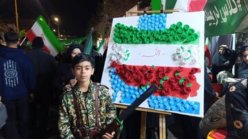 قاب های ماندگار با نقشه ایران عزیز از حضور مردم در سنگر فرهنگی اداره کل کتابخانه های لرستان در شب های همدلی و اتحاد